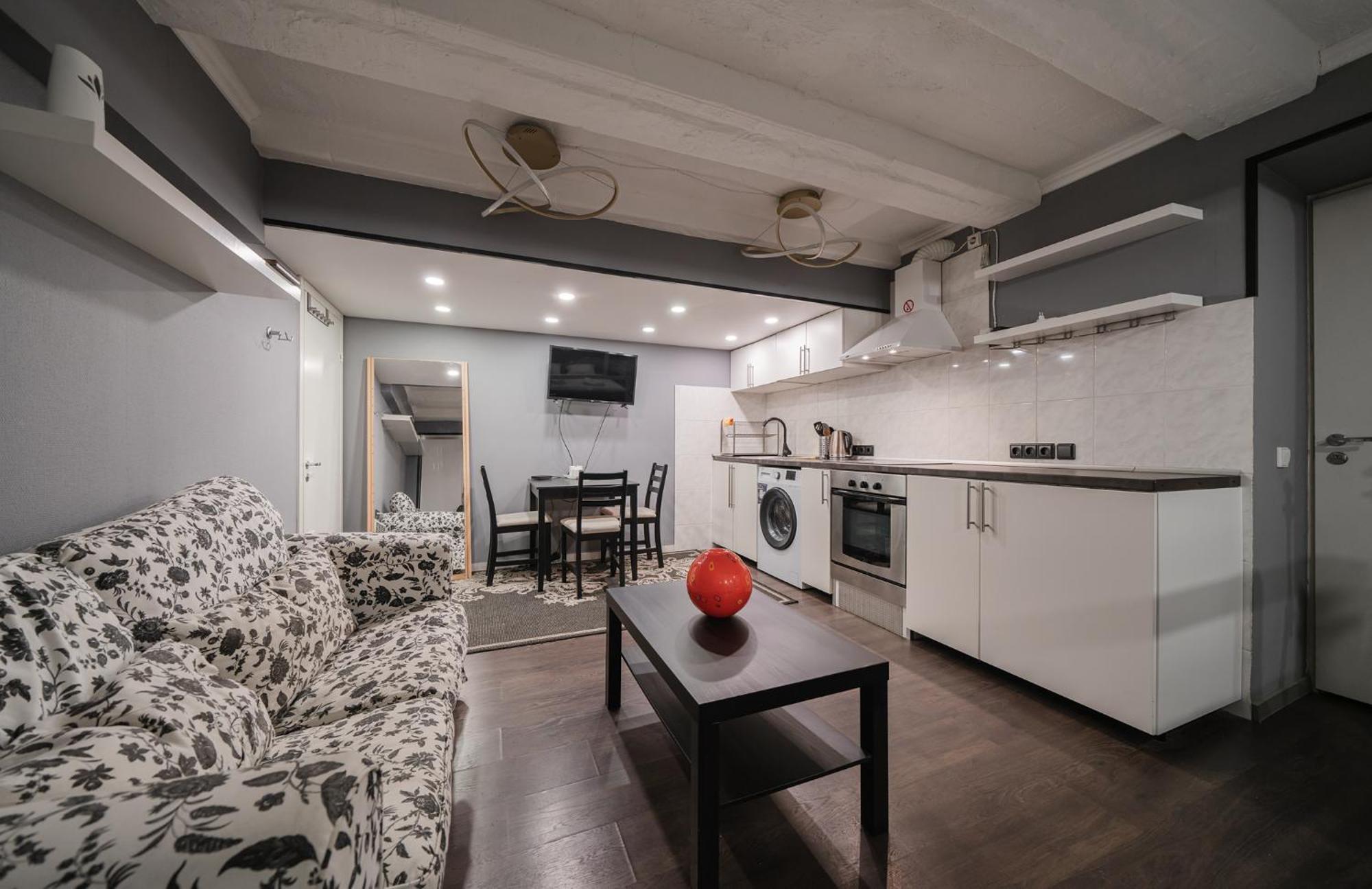 Islandijos Self Check-In Basement Apartments 빌뉴스 외부 사진
